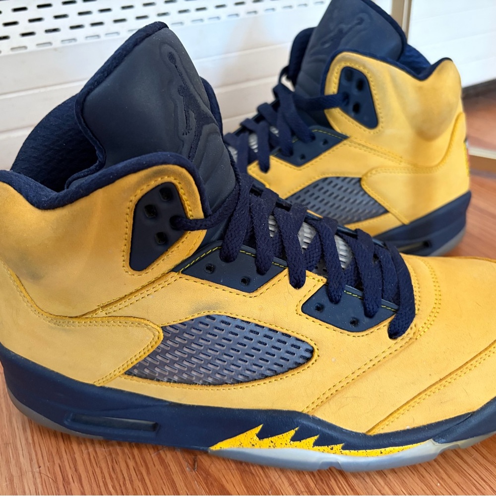 Jordan Men’s Athletic Shoes in Navy Blue and Yellow